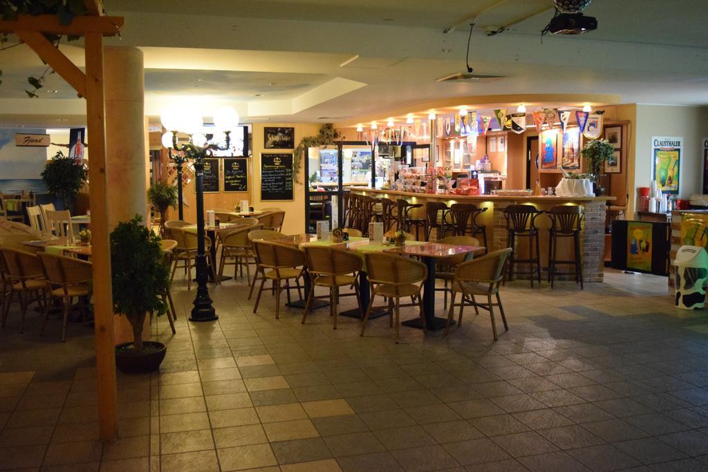 Euroville Jugend- Und Sporthotel Naumburg  Exterior foto