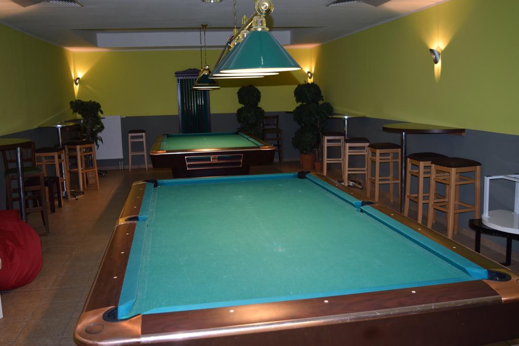Euroville Jugend- Und Sporthotel Naumburg  Exterior foto