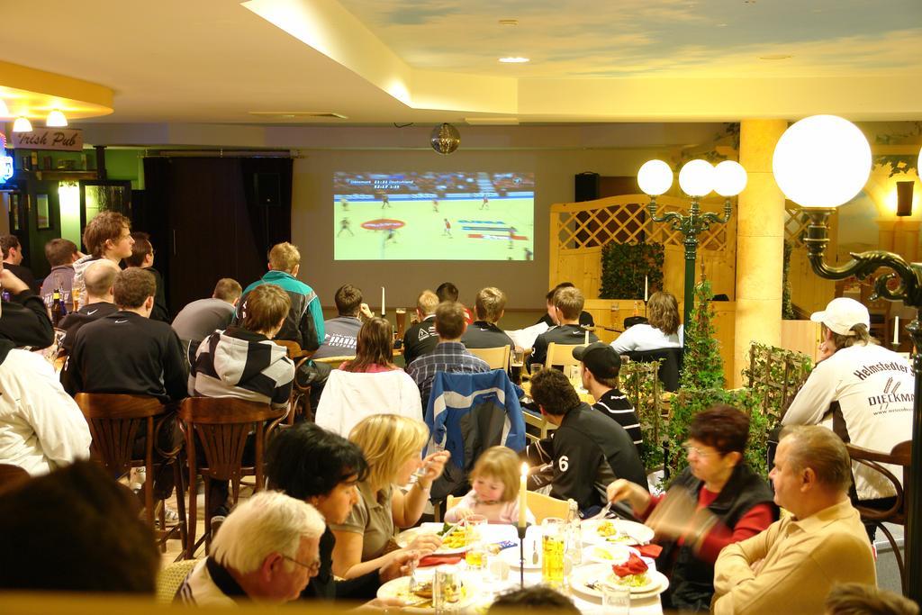 Euroville Jugend- Und Sporthotel Naumburg  Exterior foto