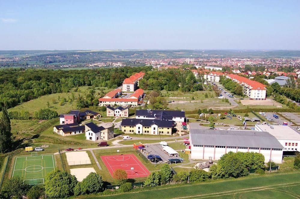 Euroville Jugend- Und Sporthotel Naumburg  Exterior foto